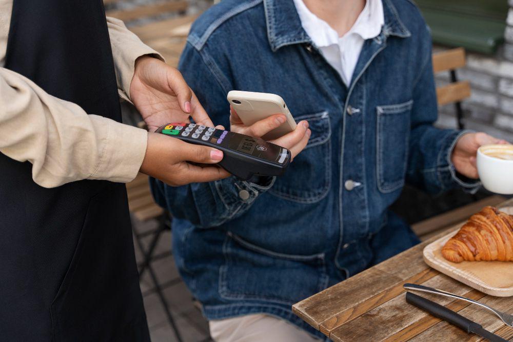 5 Fitur NFC HP yang Bukan Cuma Buat Cek Saldo E-Money