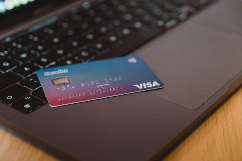 UE Tingkatkan Penyelidikan Visa dan Mastercard atas Biaya Kartu