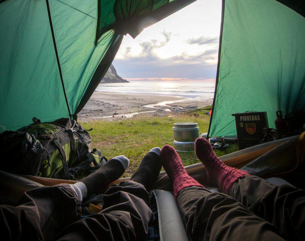 ilustrasi camping (pexels.com/Teemu R)