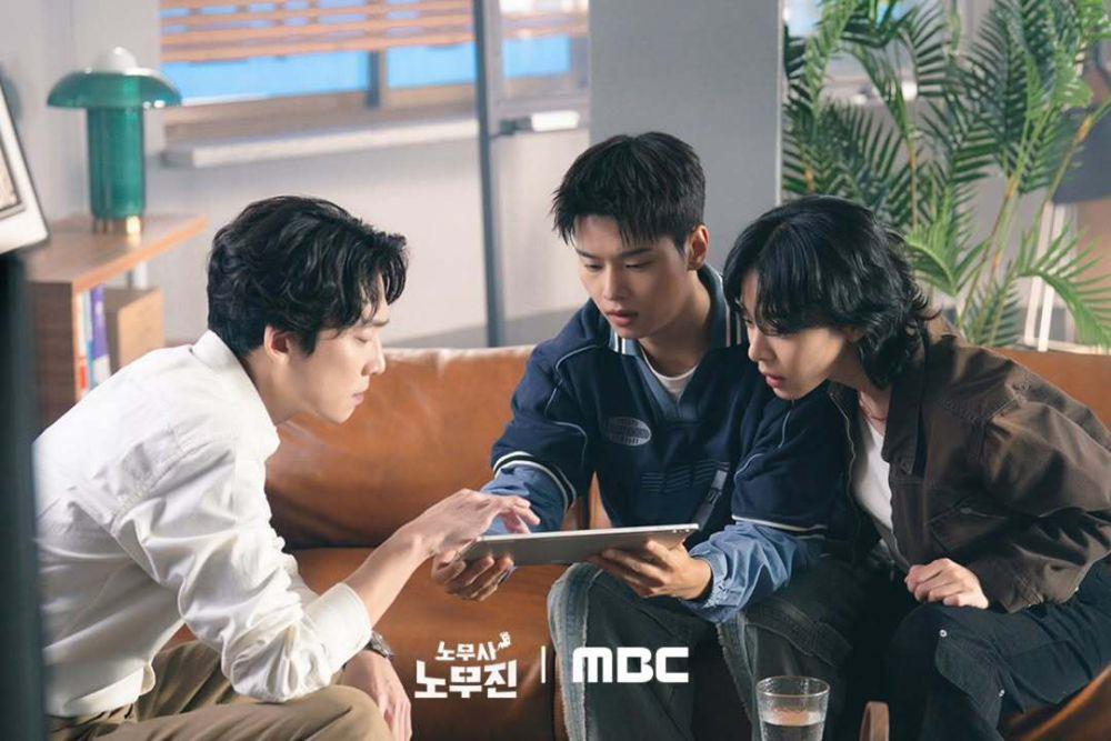 9 Highlight Oh My Ghost Clients Episode 1-2, Menjadi Advokat Hantu