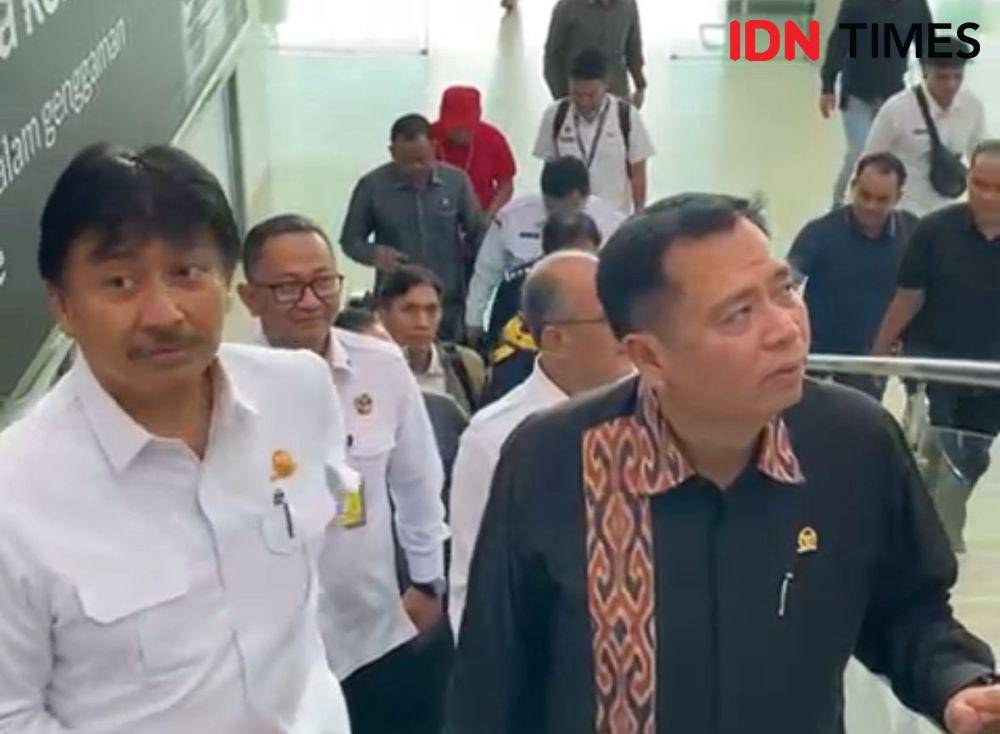 Ketua Komisi V DPR RI, Lasarus dan Dirjen Penerbangan Udara, Lukman. (IDN Times/Teri).