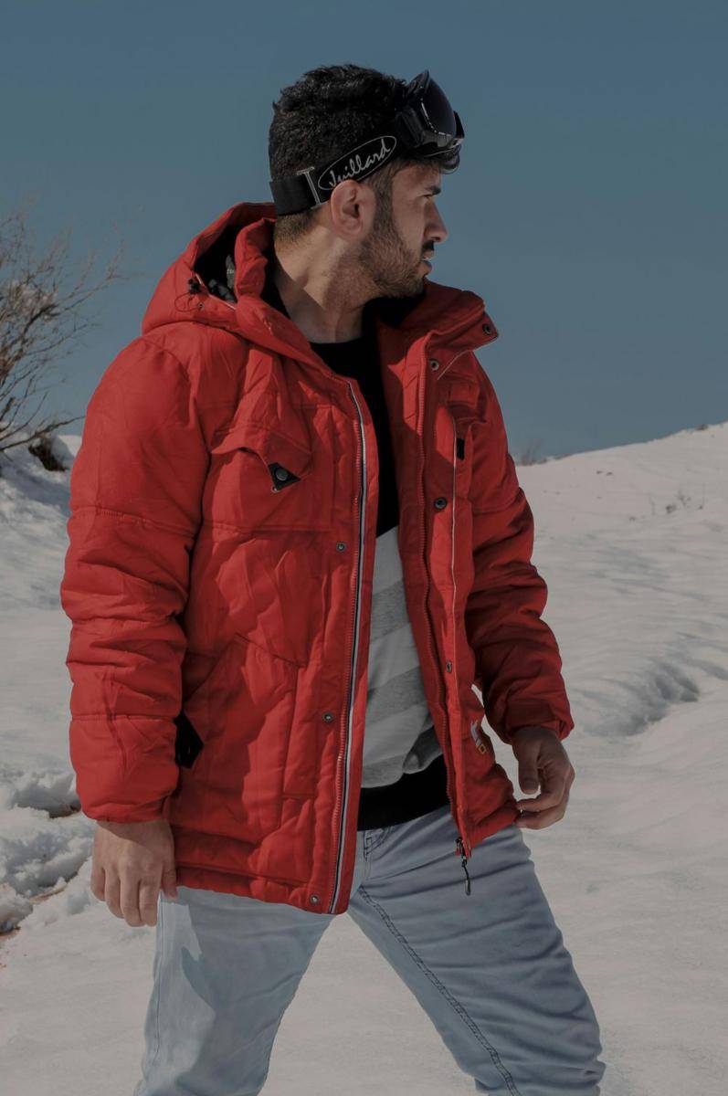 jaket gunung (unsplash.com/awar kurdish)