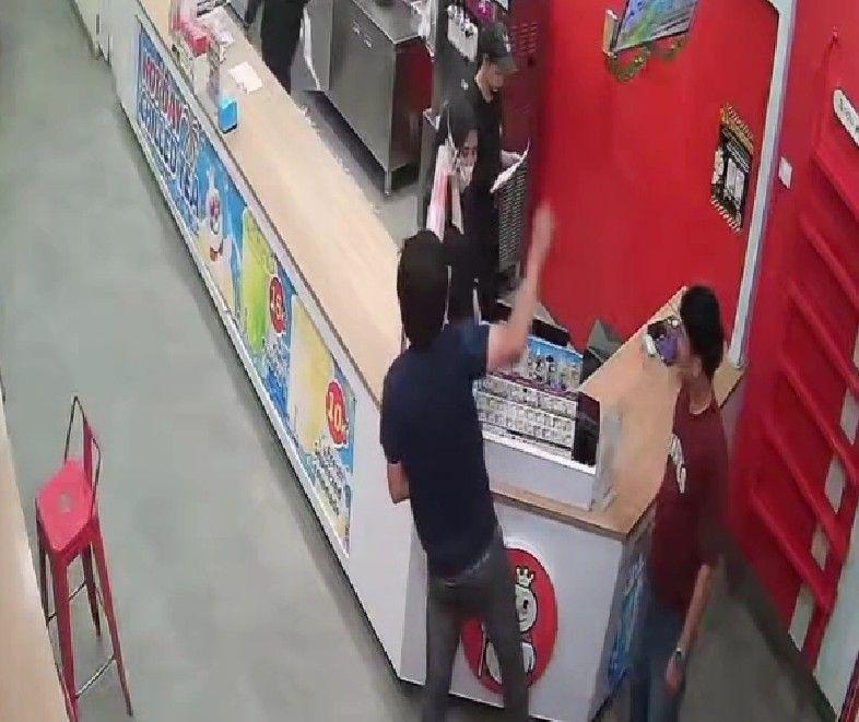 Dua Jukir Liar di Makassar Ngamuk di Mixue, Ancam Bawa Massa Ormas