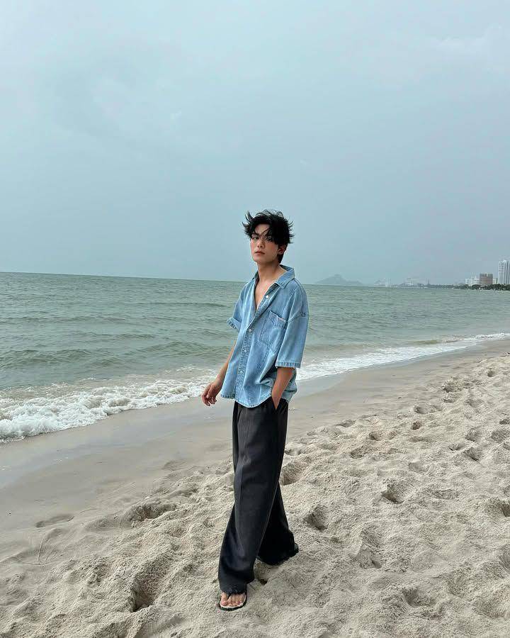 outfit beach boy ala Net Siraphop (instagram.com/net_siraphop)