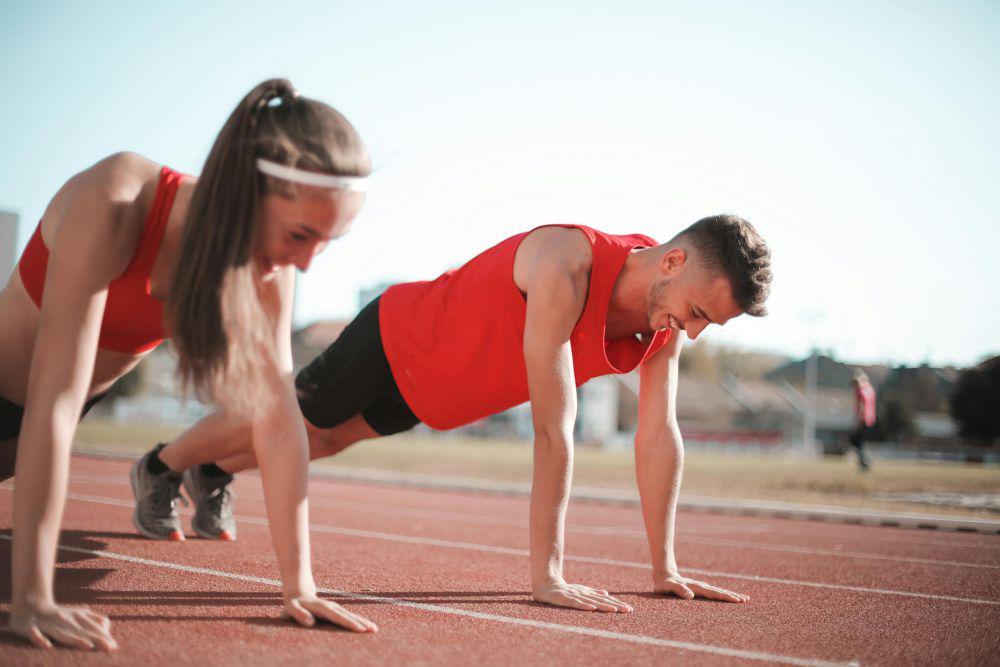 Ilustrasi push-up (pexels.com/andre piacquadio)