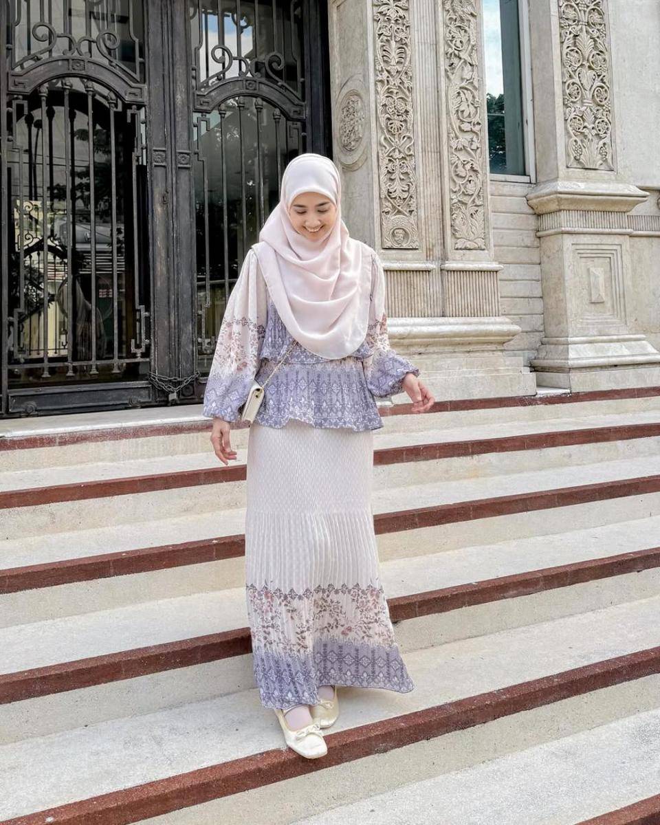 Inspirasi OOTD ala Richa Etika (instagram.com/richaeu)