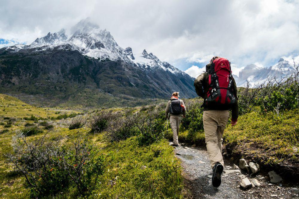 7 Tips agar Napas Kuat Saat Naik Gunung, Gak Ngos-ngosan!