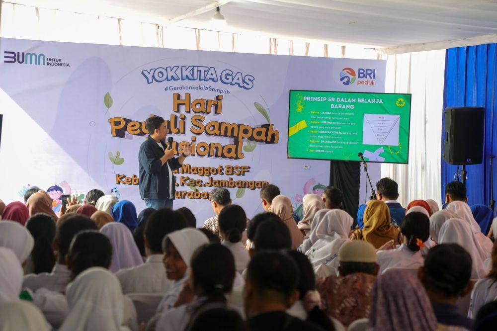 "Yok Kita Gas", BRI Ajak Anak Muda Surabaya Lebih Peduli Sampah