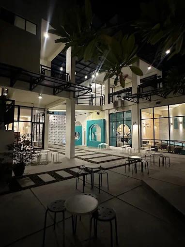 Wing and Burg, Cafe 24 Jam Paling Estetik dan Lengkap di Lampung