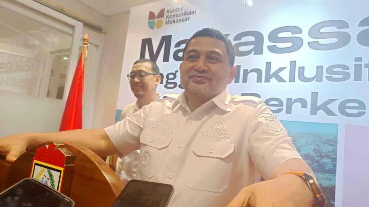 Munafri Ajak Warga Gunakan Daun Pisang untuk Bungkus Daging Kurban