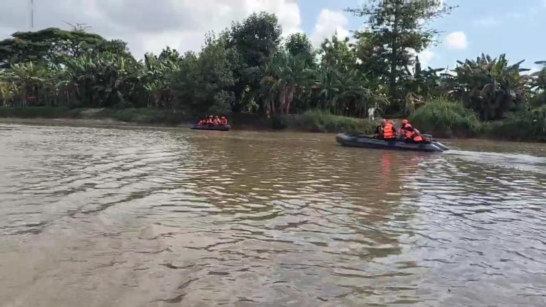 Warga Gresik Hilang di Bengawan Solo, Hari Keempat Pencarian Belum Ketemu