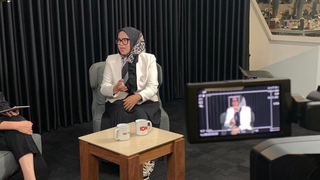 Ade Jubaedah, Tapaki Tangga Profesi dari Perawat hingga Jadi Ketua Umum Ikatan Bidan Indonesia