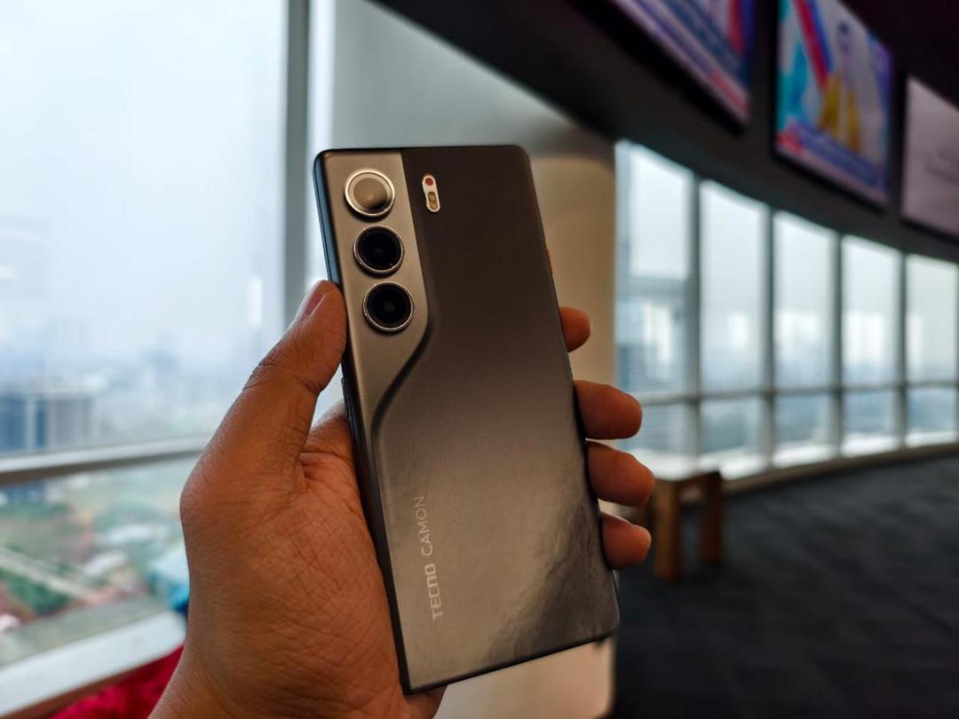 Review TECNO CAMON 40 Pro, HP dengan Kamera yang Istimewa