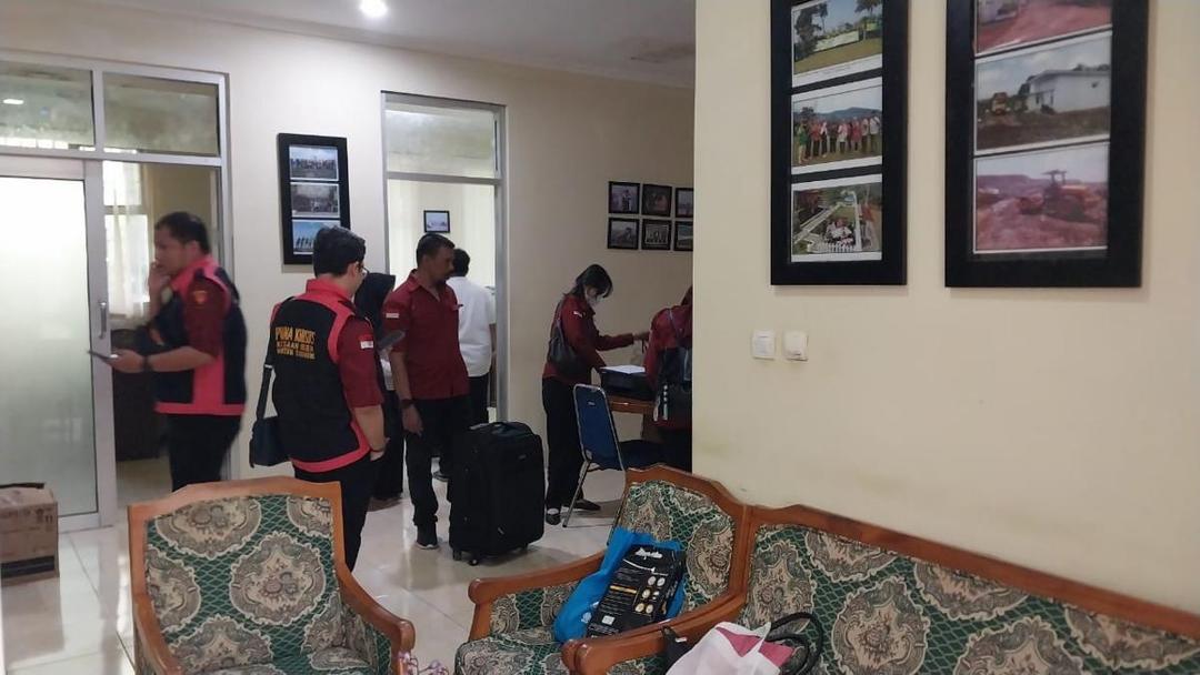 Dugaan Korupsi Truk Sampah, Kejari Geledah Kantor DLH Sukabumi