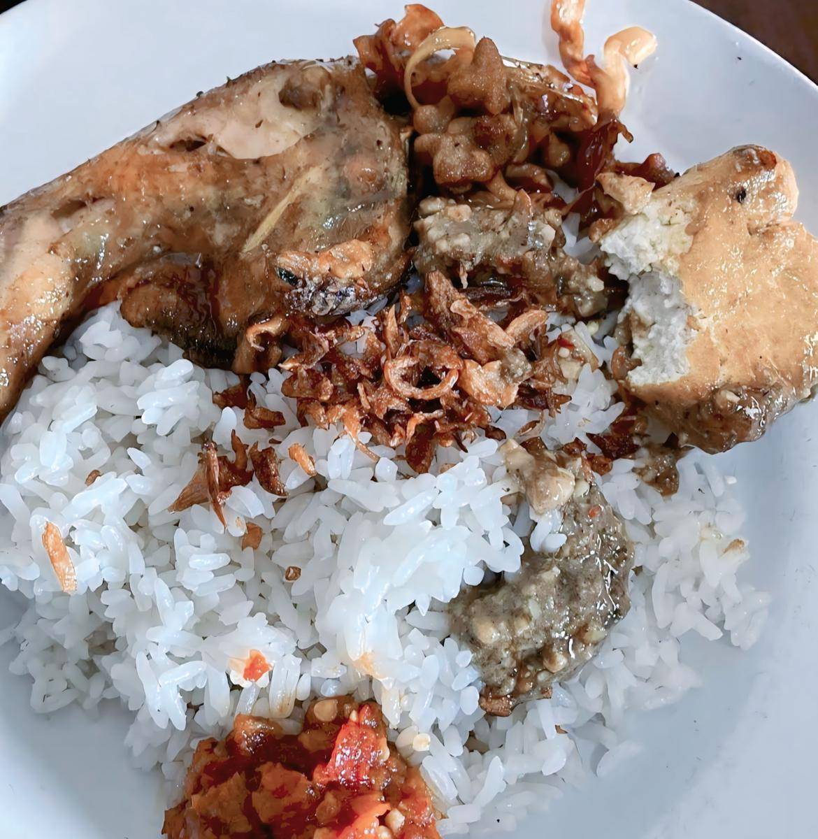 Nasi Uduk Mpok Iyoh (google.com/maps/Dhani Hartanto)
