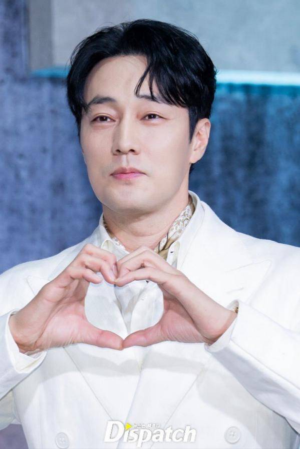 potret pemeran Mercy for None di konferensi pers (dok. Dispatch Korea)