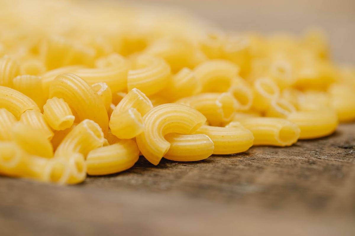 ilustrasi macaroni (pexels.com/Klaus Nielsen)