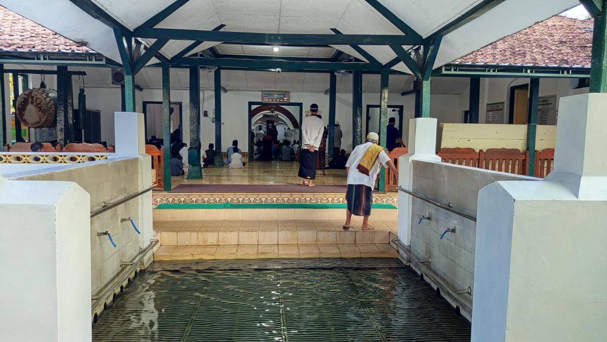 Belajar Berserah dari Salat Idul Adha di Masjid Al Basyariyah Madiun
