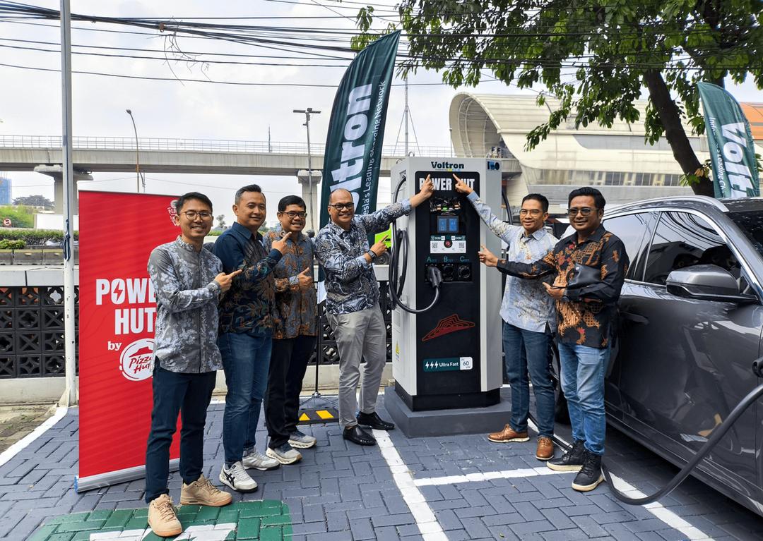 Kolaborasi Geely dengan Voltron, Hadirkan Fasilitas Charger di Dealer Resmi