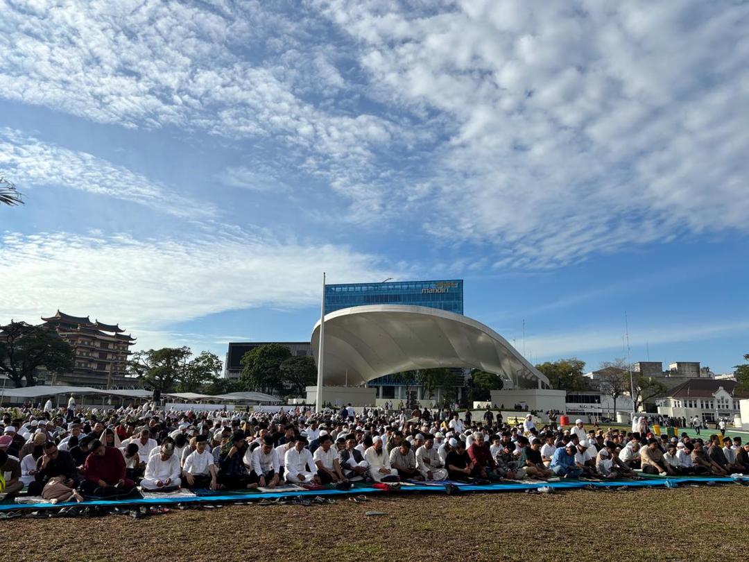Wali Kota Medan hingga Konjen Malaysia Salat Idul Adha di Lapangan Merdeka Medan