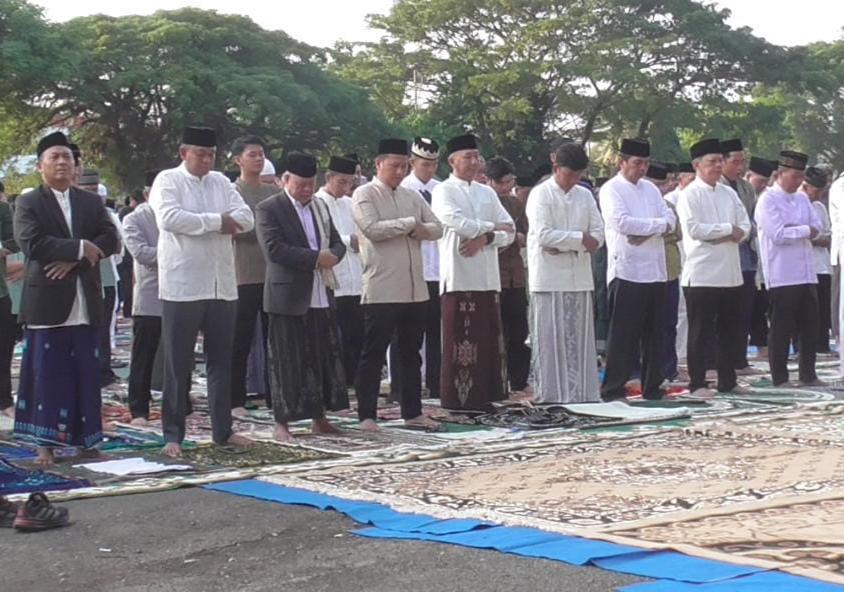 Momen Gubernur Lampung Salat Idul Adha, Maknai Kebersamaan dan Pengorbanan