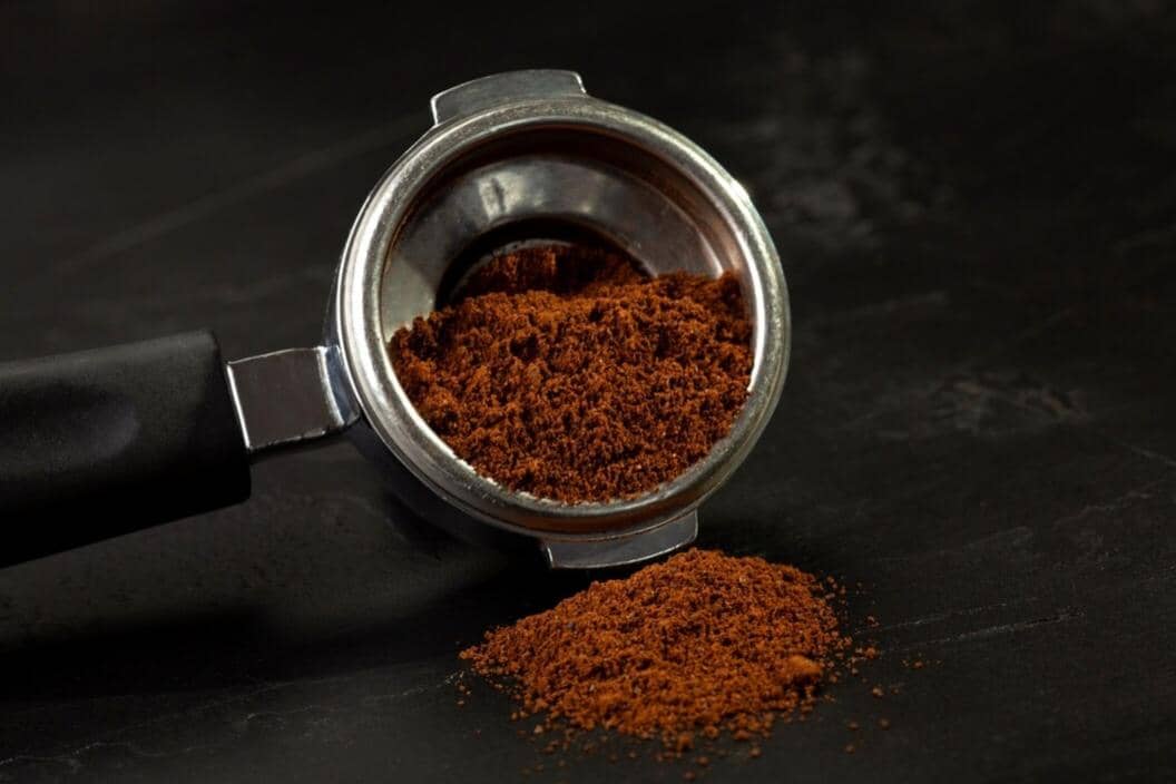 Ampas Kopi (freepik.com/freepik) 