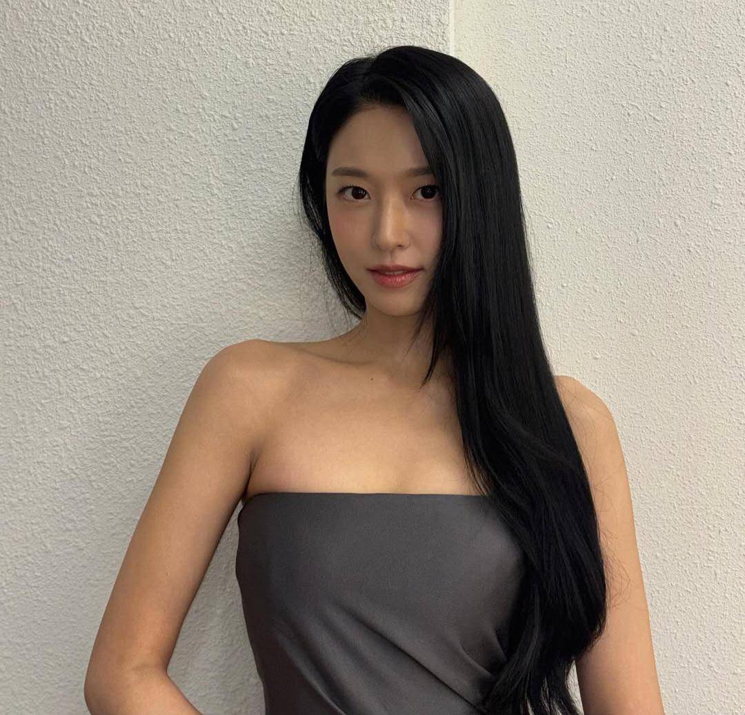Seolhyun AOA (instagram.com/S2seolhyuns2)