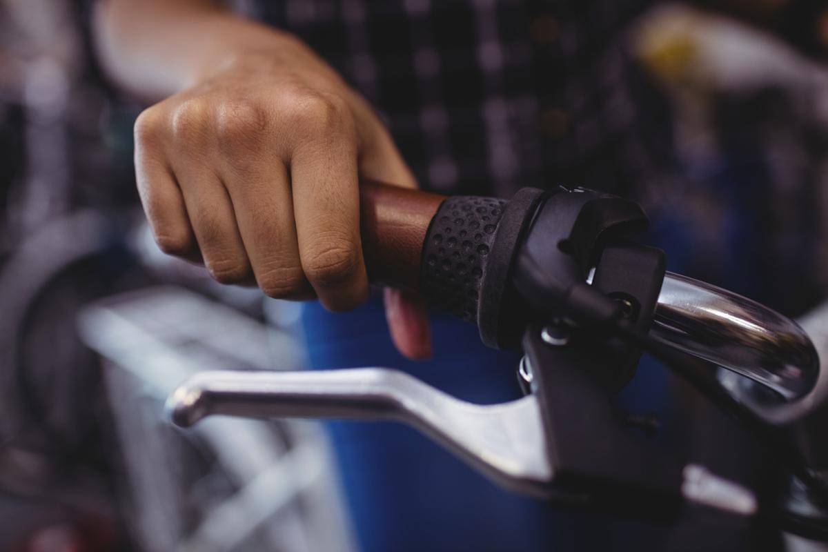 Kenapa Gas Motor Nyangkut