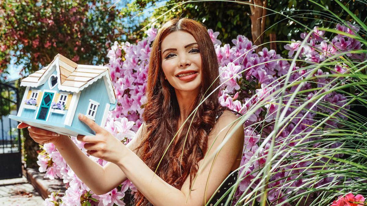ilustrasi membeli rumah (pexels.com/Kindel Media)