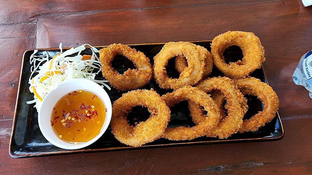 5 Tips Menggoreng Onion Ring agar Tidak Berminyak dan Tetap Kriuk