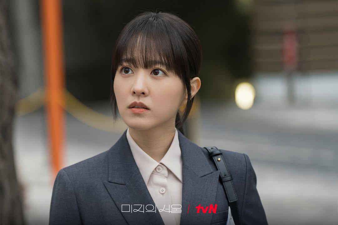 still cut drama Our Unwritten Seoul (instagram.com/tvn_drama)