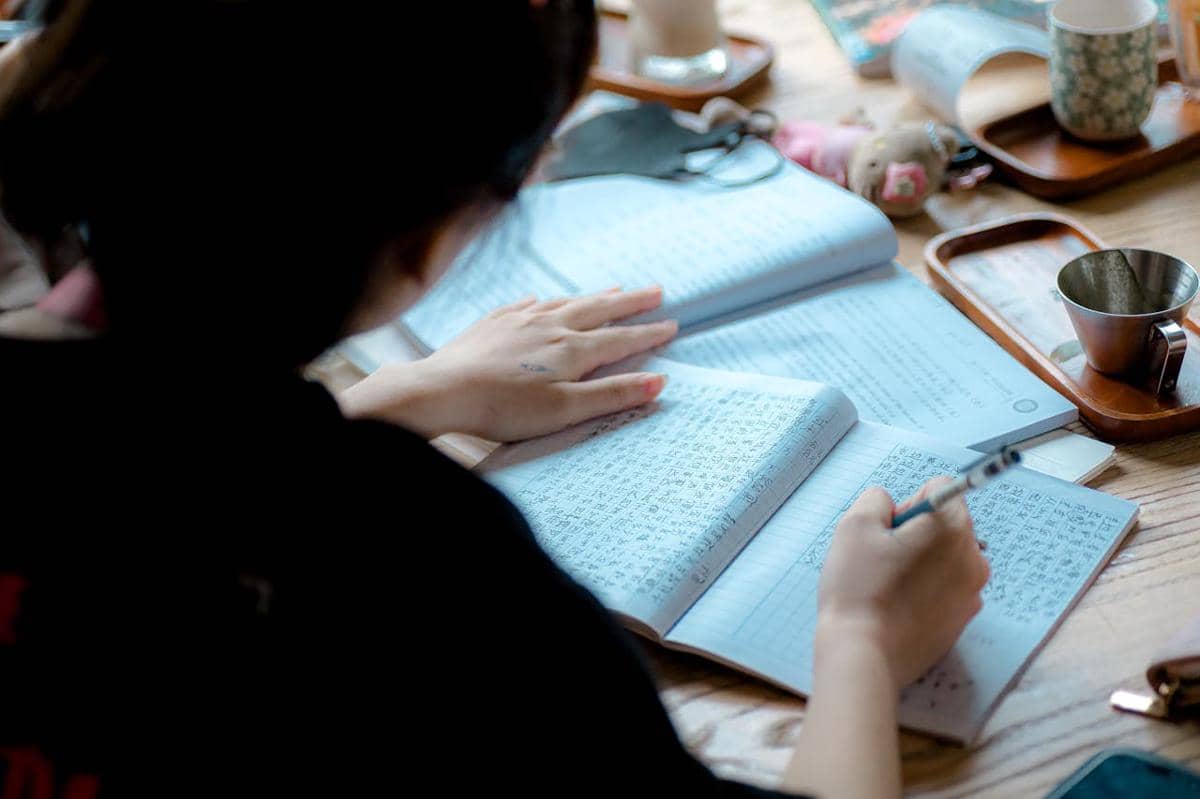 ilustrasi multitasking 