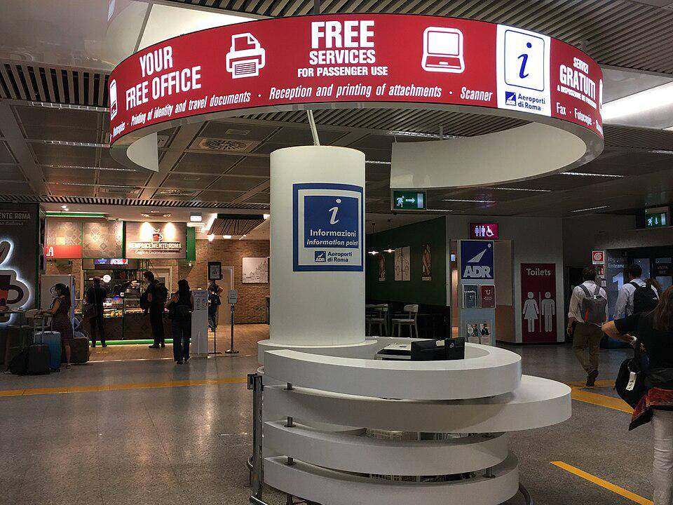 ilustrasi Fiumicino Airport Italia (commons.wikimedia.org/CAPTAIN RAJU)