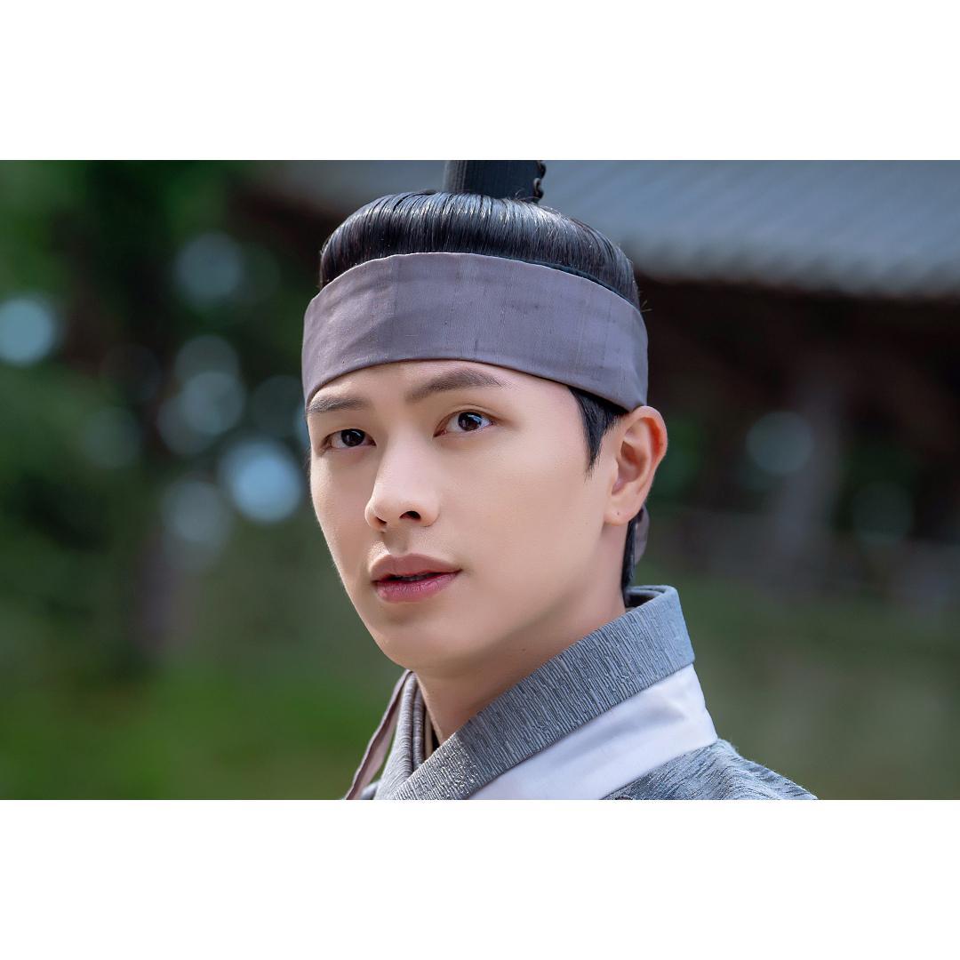 7 Peran Kang Cheol Akhiri Dendam Palcheokgwi di The Haunted Palace