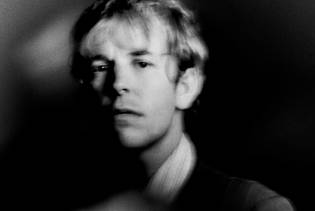 artwork album baru Tom Odell (dok.Blackstar Space)