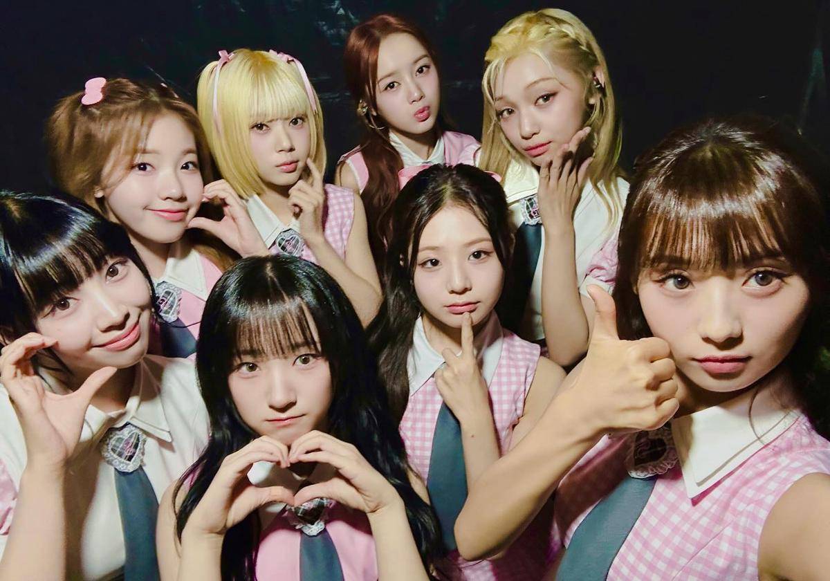 UNIS (instagram.com/unis_offcl)