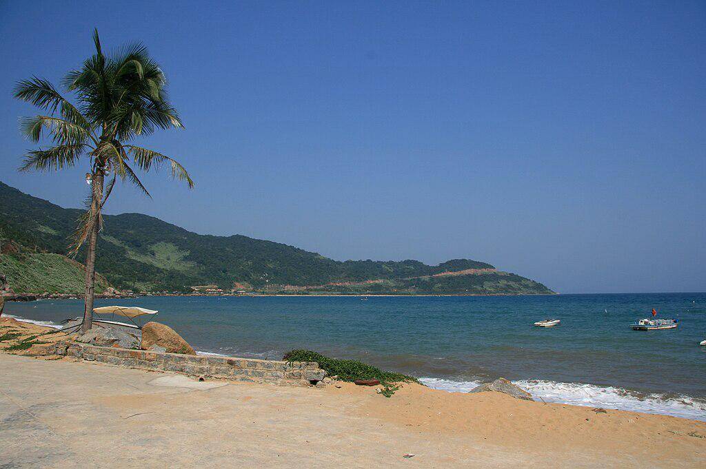 Son Tra, Da Nang (commons.wikimedia.org/Lưu_Ly)