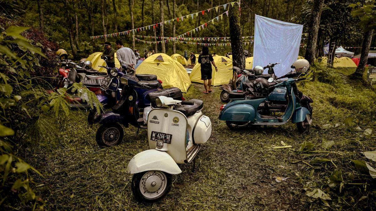 ilustrasi pengendara motor bersiap touring (pexels.com/setengah lima sore)