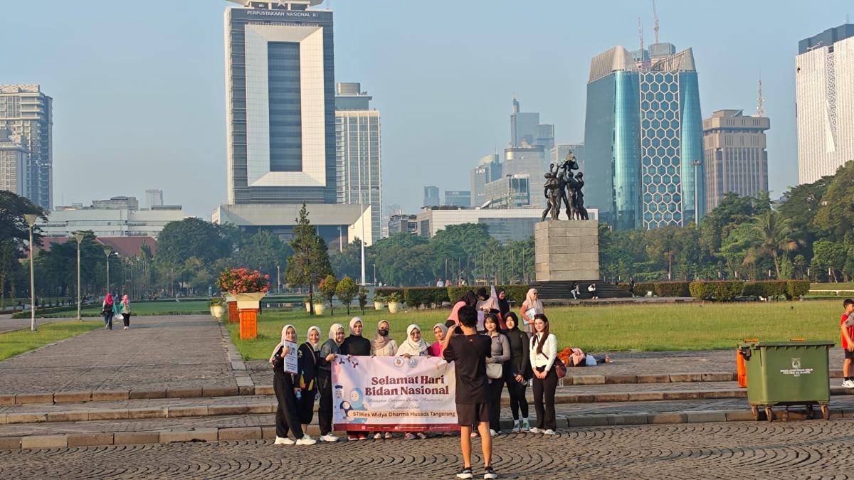 Fun Walk dalam rangka HUT IBI ke-74 dan Hari Bidan Internasional (International D