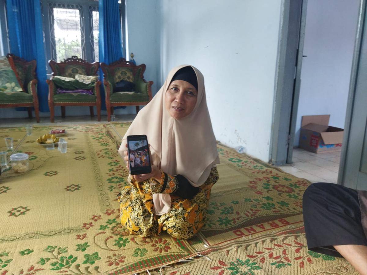 Foto kenang kenangan Hj. Sumi Amatredjo (78), jamaah haji asal Magetan yang wafat di tanah suci. IDN Times/Riyanto.
