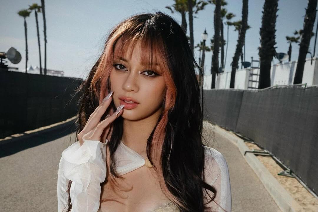 Megan KATSEYE Mengaku Biseksual di Weverse Live, Come Out Susul Lara!