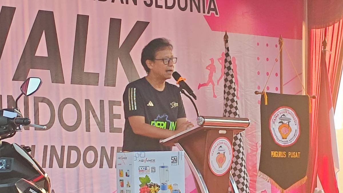 Fun Walk dalam rangka HUT IBI ke-74 dan Hari Bidan Internasional (International Day of the Midwife/IDM) Tahun 2025 pada Minggu (8/6/2025) di CFD Jakarta. (IDN Times/Febriyanti Revitasari)