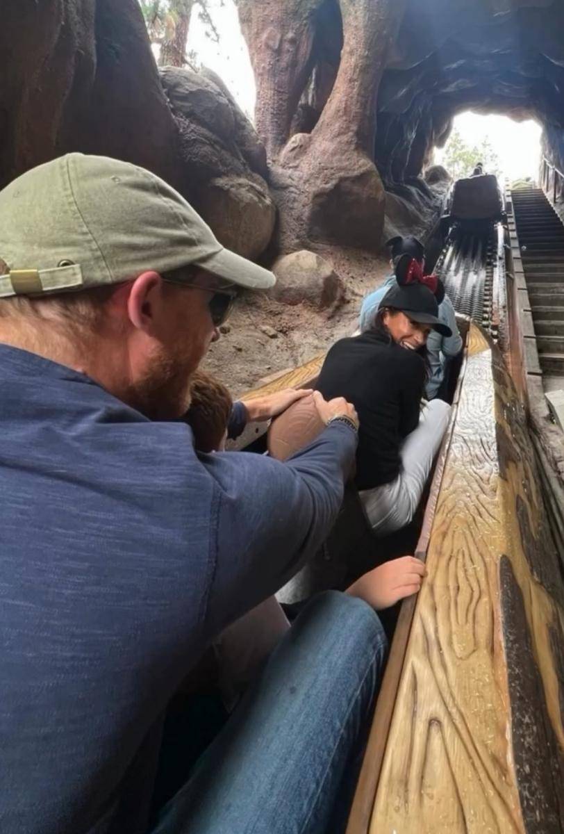 Keluarga Pangeran Harry dan Meghan Markle Rayakan Ultah Lilibeth di Disneyland (instagram.com/meghan)