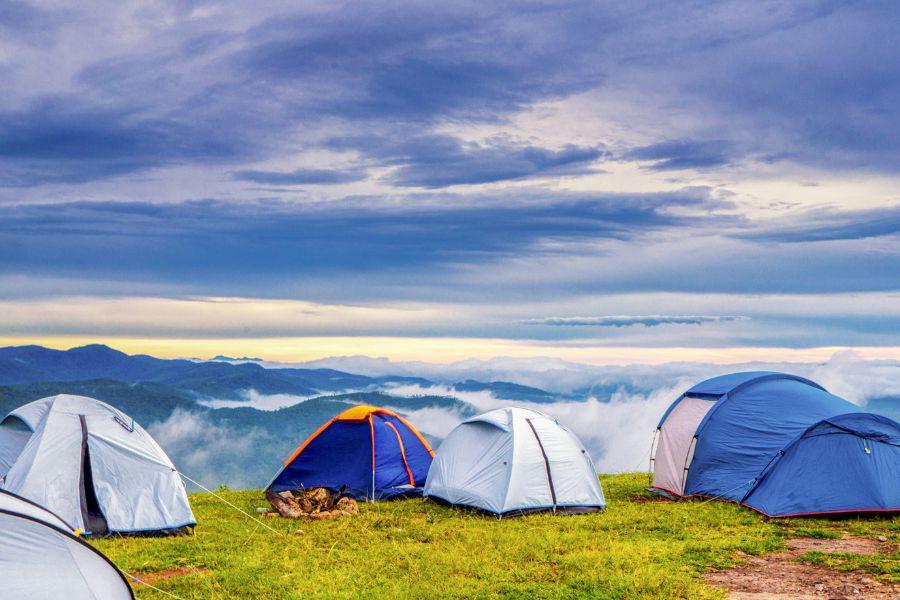 [QUIZ] Dari Tempat Camping Favoritmu, Kamu Cocoknya Liburan ke Sini!