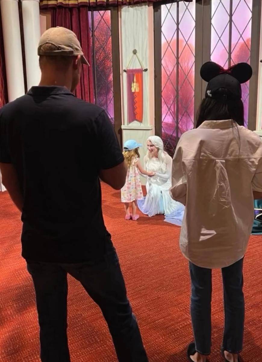Keluarga Pangeran Harry dan Meghan Markle Rayakan Ultah Lilibeth di Disneyland (instagram.com/meghan)