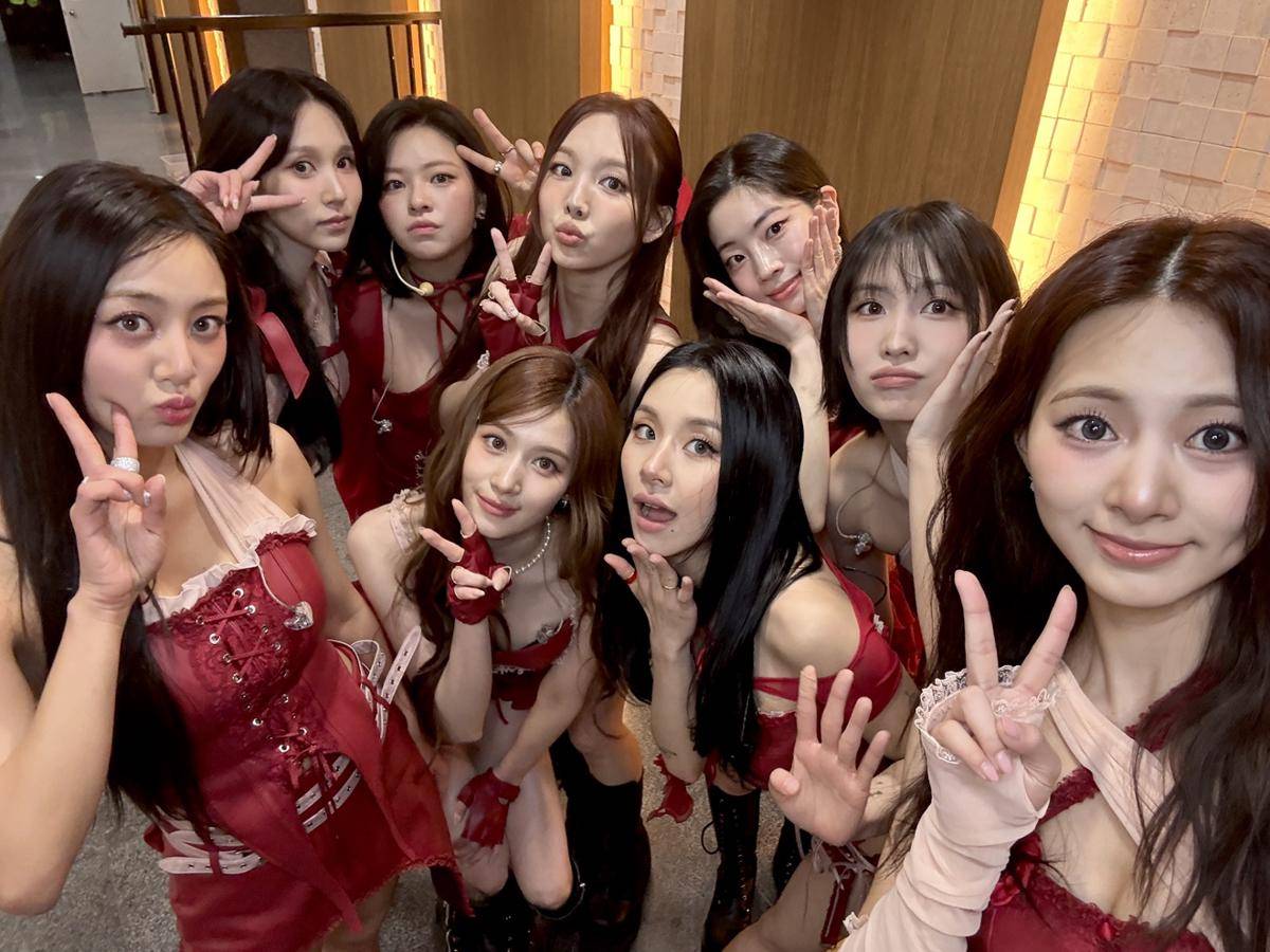 potret TWICE (x.com/JYPETWICE)