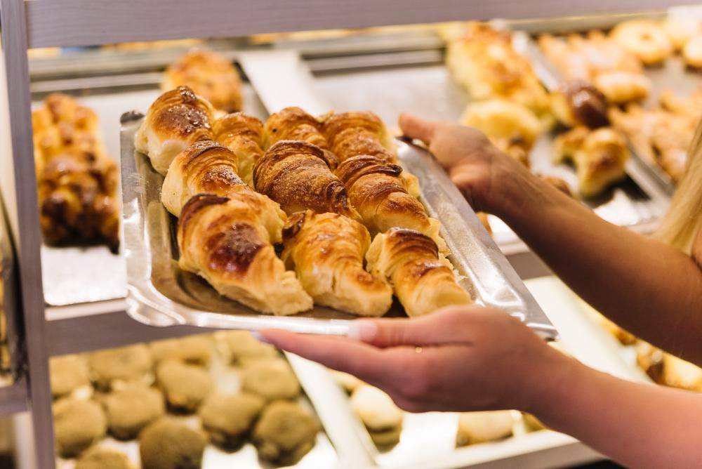 ilustrasi croissant (freepik.com/freepik)