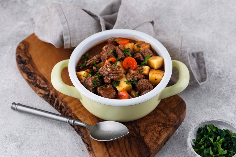 Ilustrasi semur daging (freepik.com/freepik)