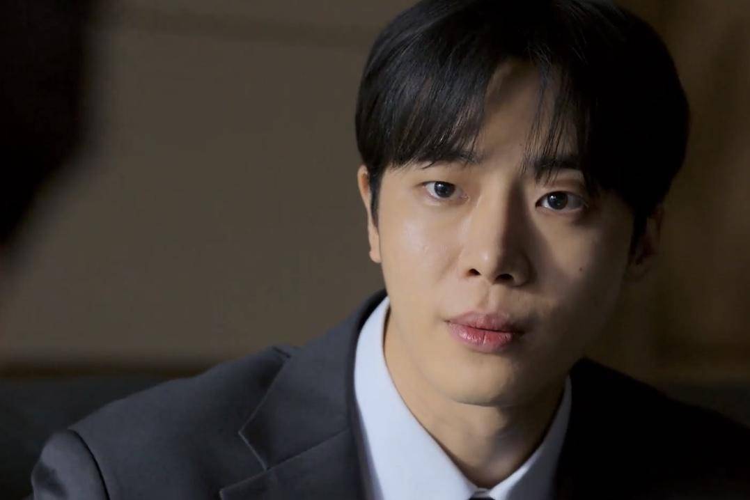 Lee Geum Son (Choo Young Woo) dalam drakor Mercy for None (dok. Netflix/Mercy for None)