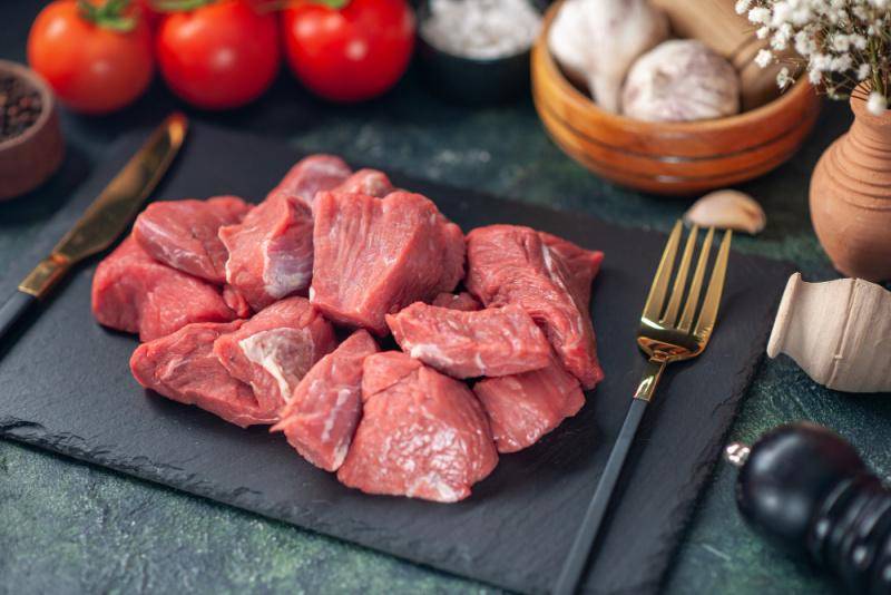 gambar daging kambing sedar (freepik.com/mdjaff)